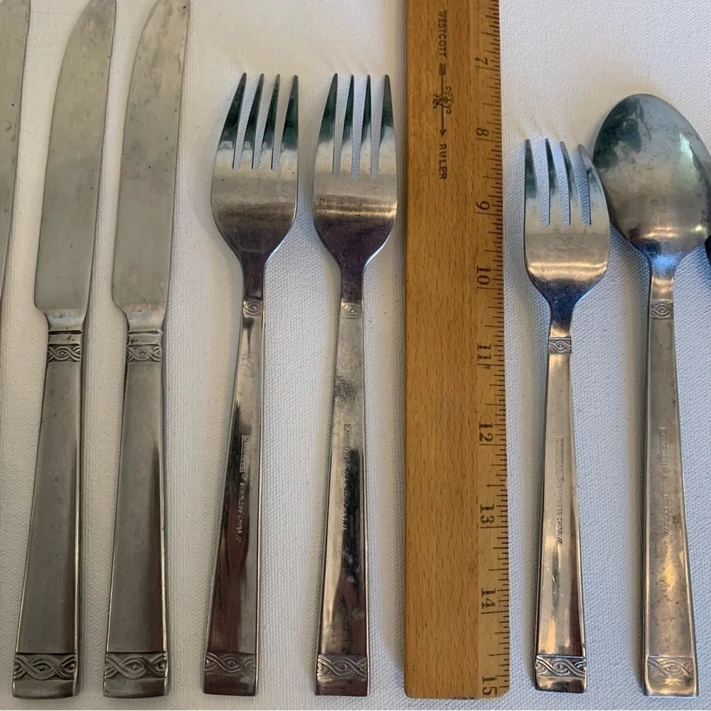 Cambridge Stainless Flatware Danielle Dinner Forks Knives Spoons Set of 12 Pcs